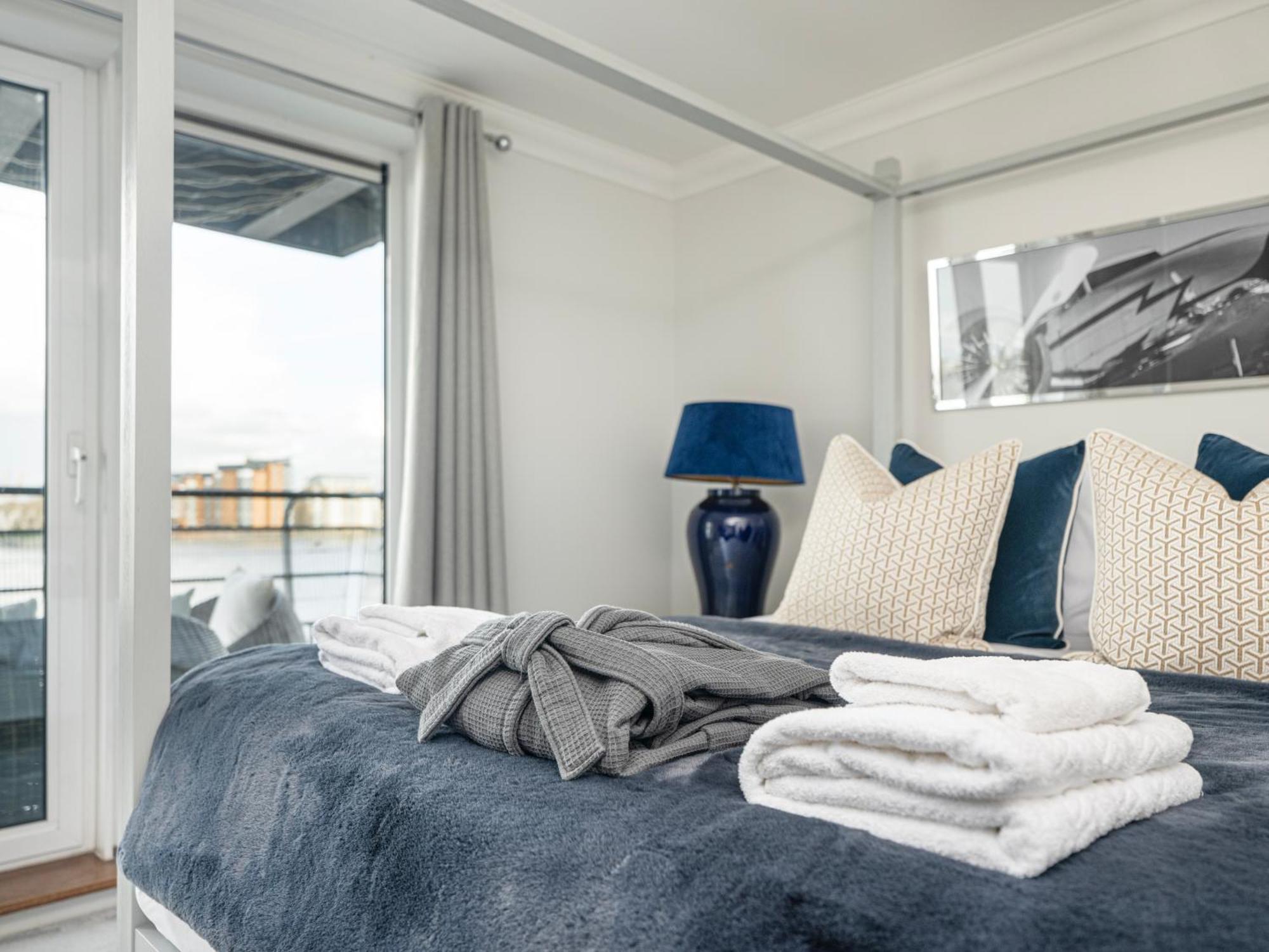 The View Greenwich - Luxury River Thames Apartment London Bagian luar foto