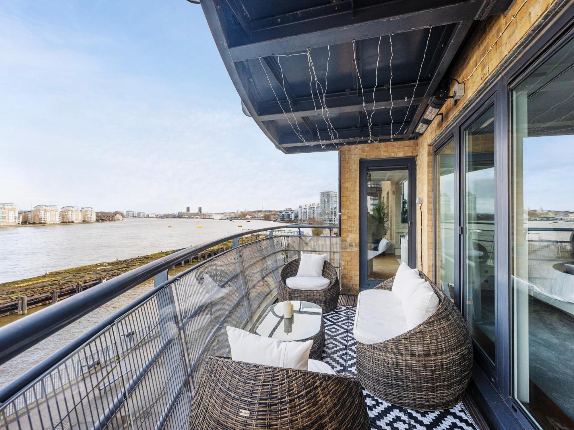 The View Greenwich - Luxury River Thames Apartment London Bagian luar foto